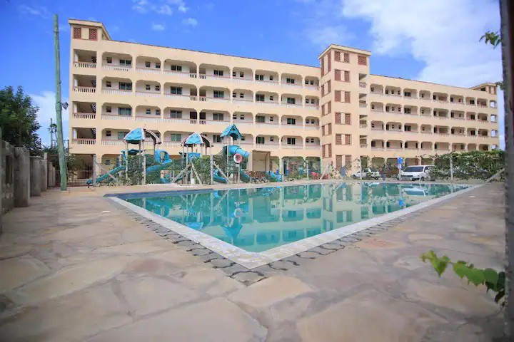 3 bedroom apartment, Nyali mombasa with pool & gym