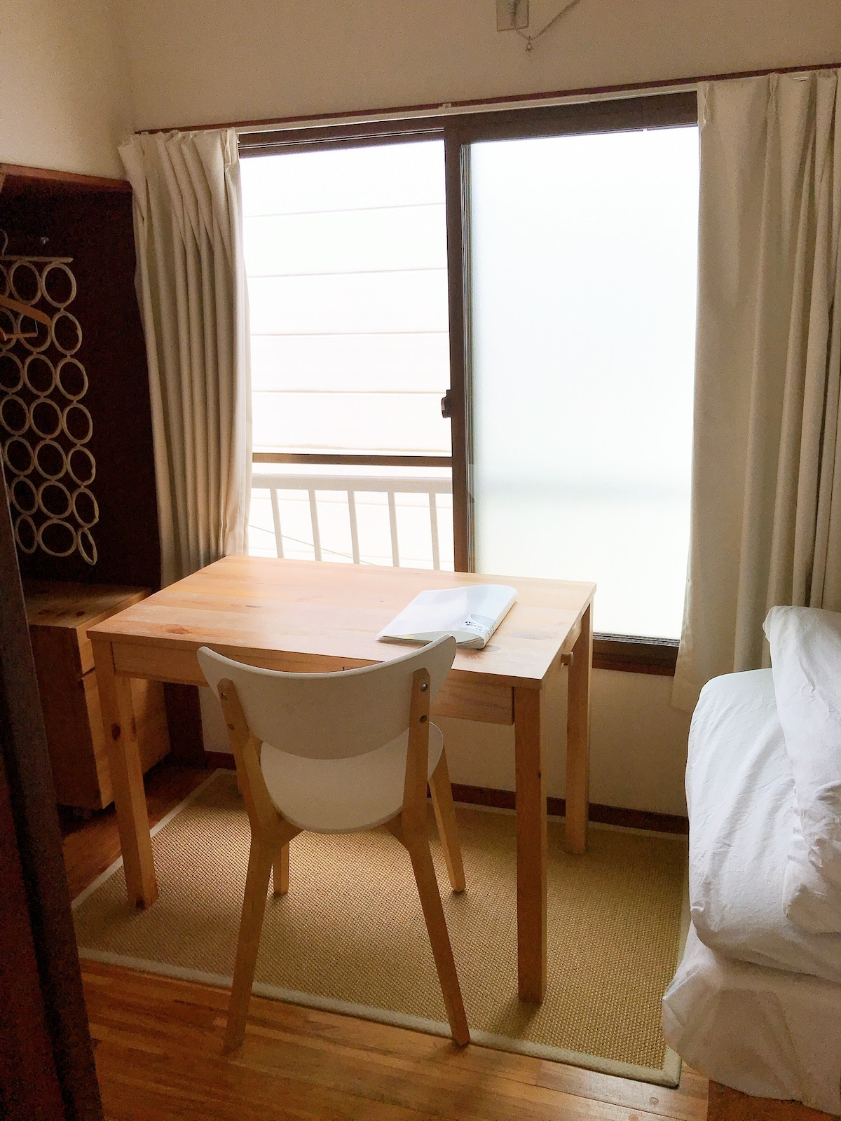 在镰仓的私人住宿中漫步和玩耍，您可以在那里住宿/含日式早餐/单人办公桌房