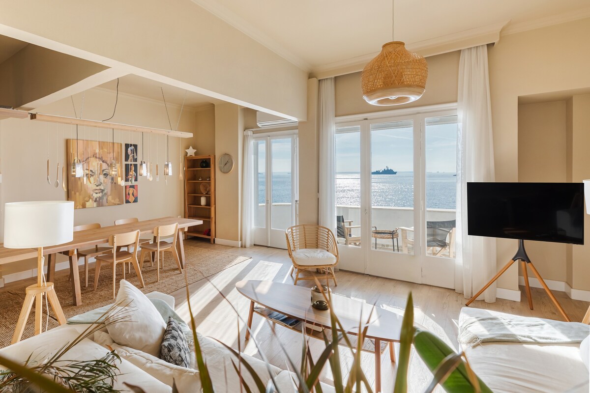 #Beyond: Serene seafront apartment w/ sea view