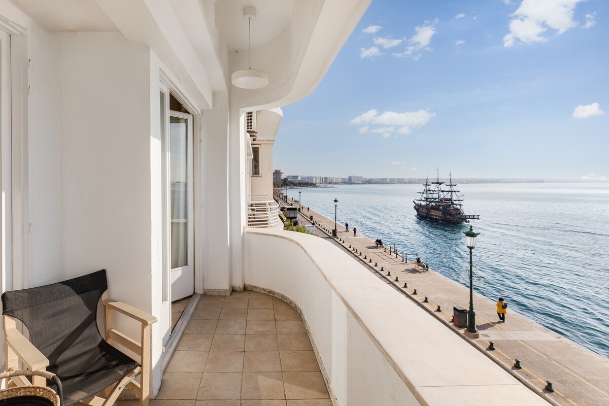 #Beyond: Serene seafront apartment w/ sea view