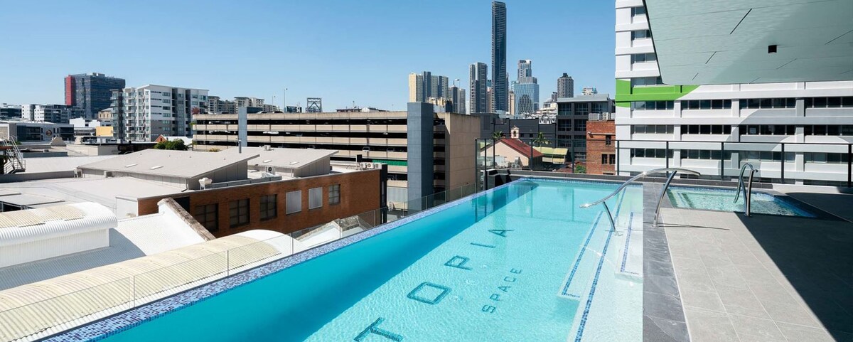 2卧室Utopia Fortitude Valley |泳池|屋顶|加大双人床