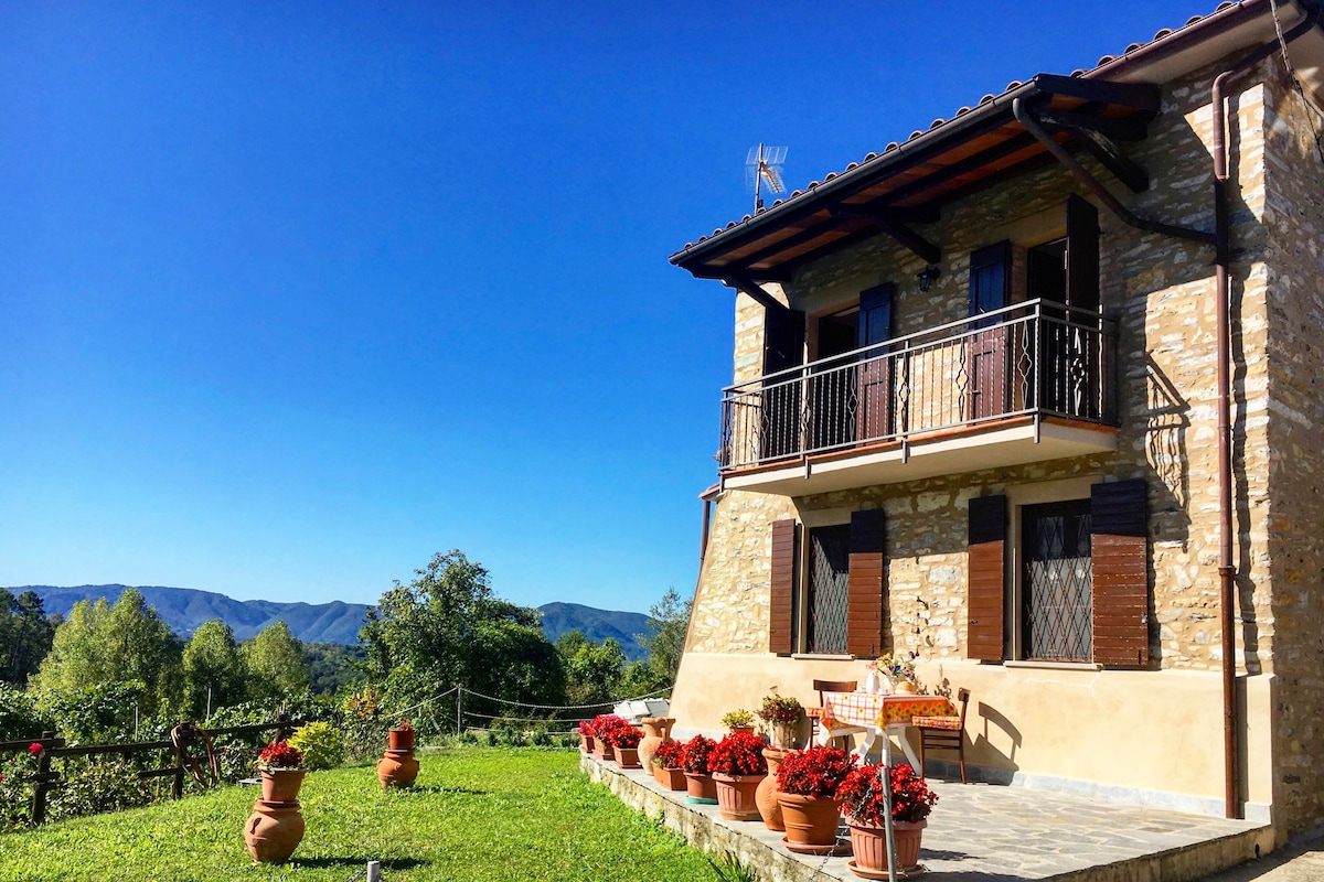 Cà di Narola country house with pool and view 4+