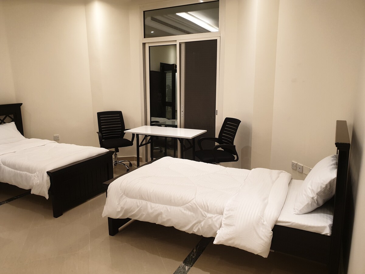 Int. Abu Dhabi Hostel - 24小时机场交通[4.1]