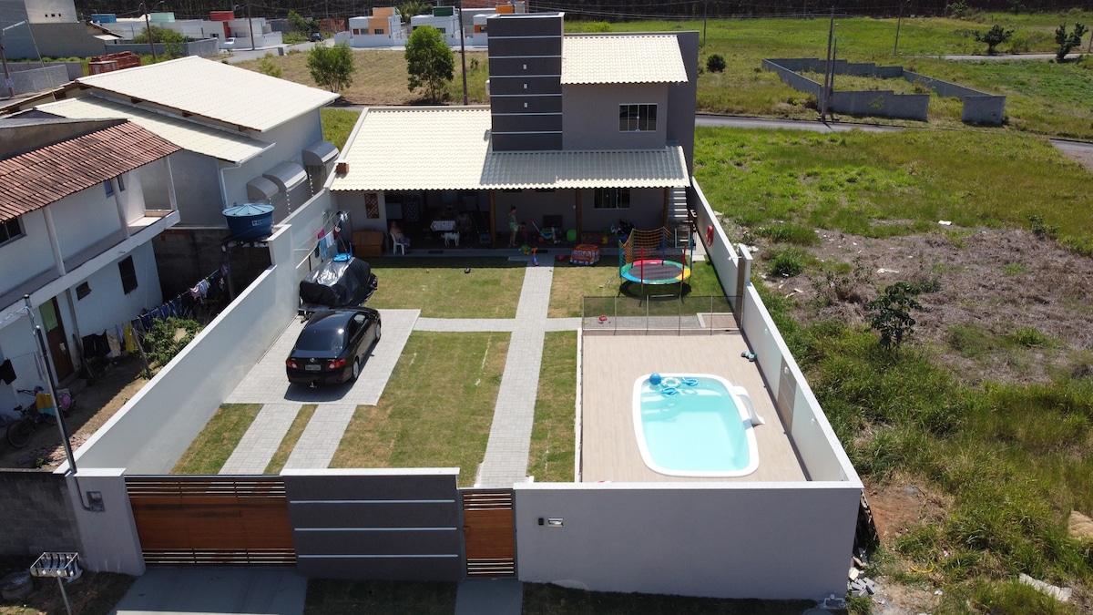 Casa à 860 metros da praia