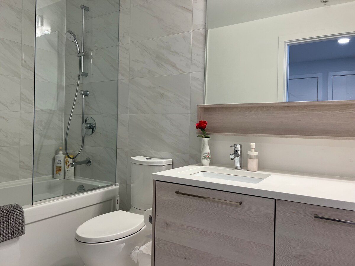 Brand New 1 Bed condo Metrotown Burnaby