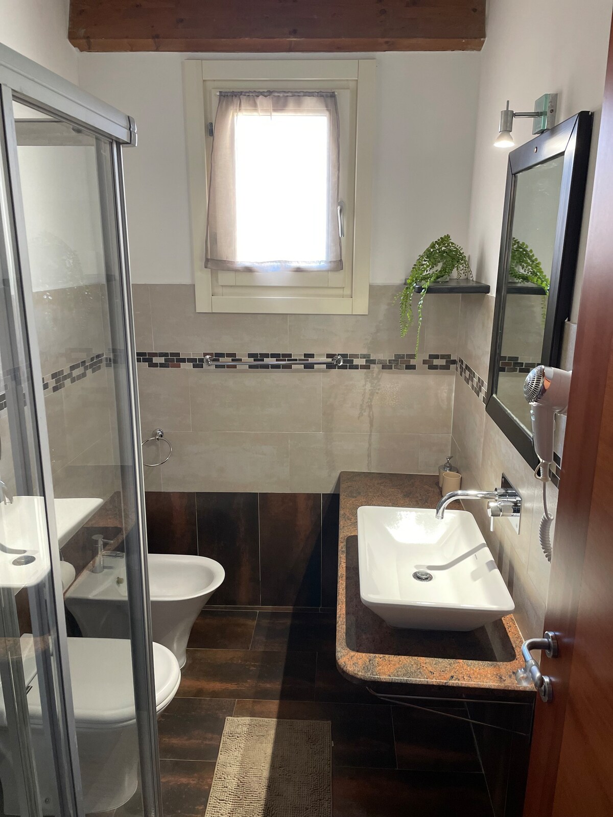 Camera Tripla con bagno privato in centro (3)