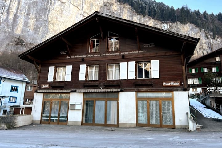 卢达本纳(Lauterbrunnen)的民宿