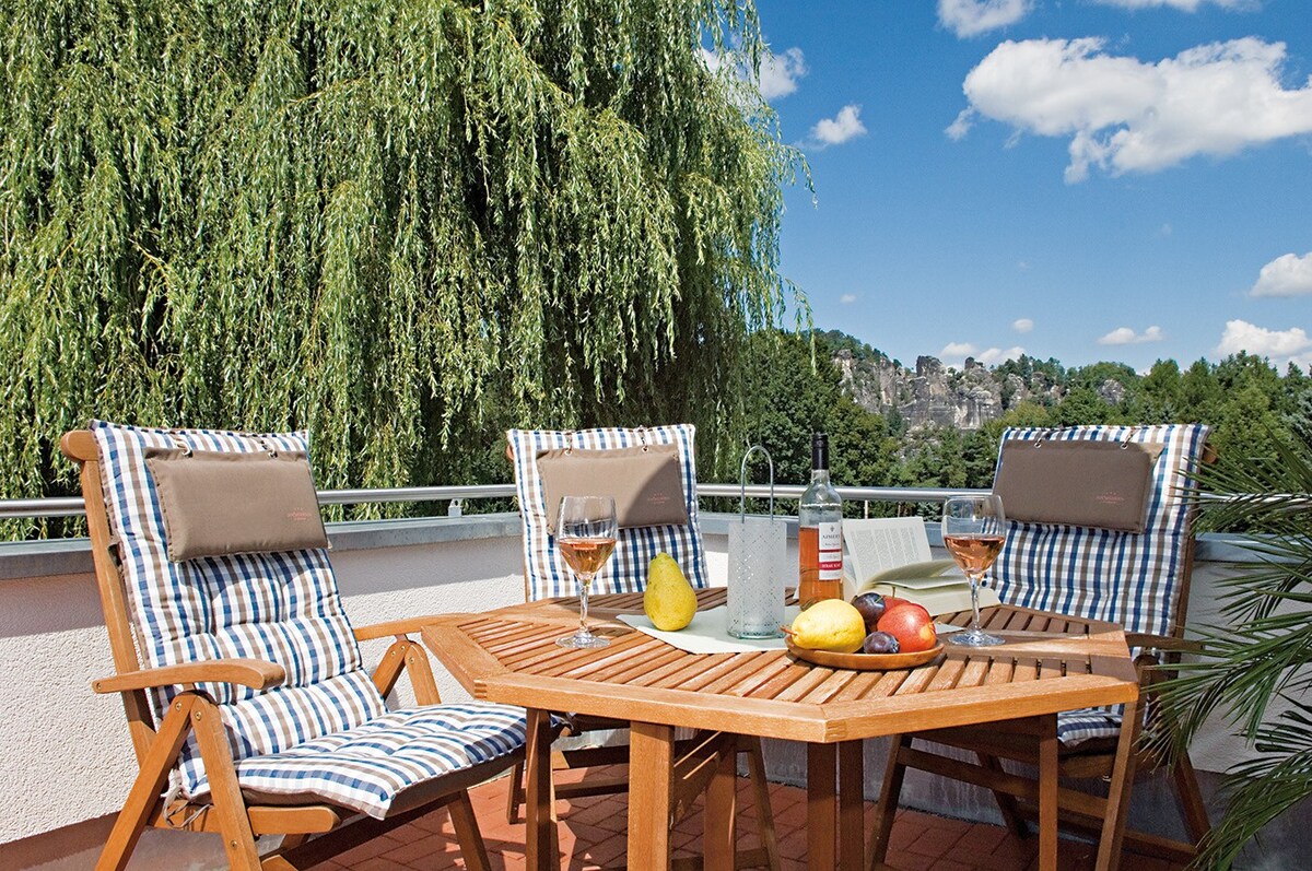 Rooftop view to the Bastei. Laasenhof Resort