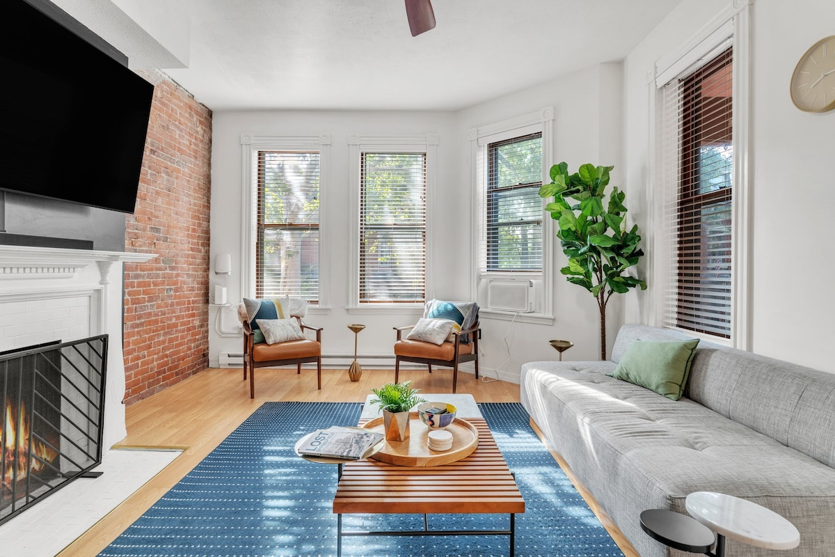 Beautifully Renovated 1BR On A Historic Street