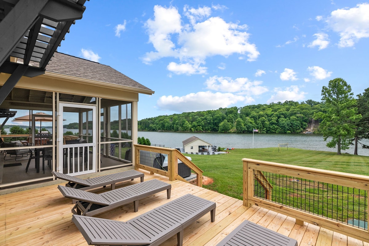 Hyco Paradise | Hot tub | Lake-front | Large Dock