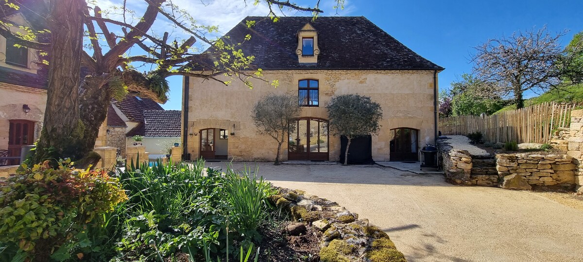 Gîte avec piscine près de Sarlat