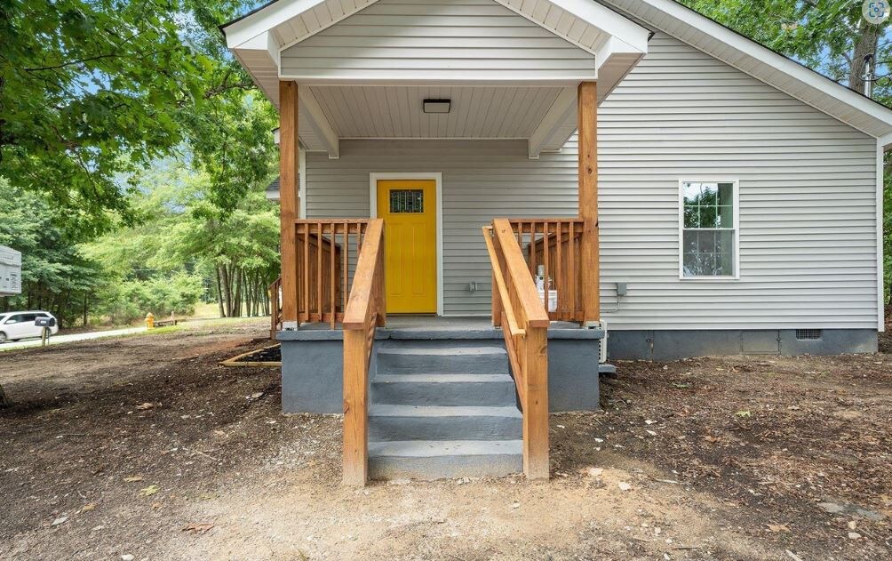 Yellow Door Cottage Home