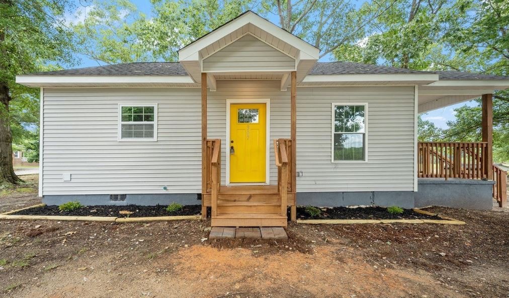 Yellow Door Cottage Home