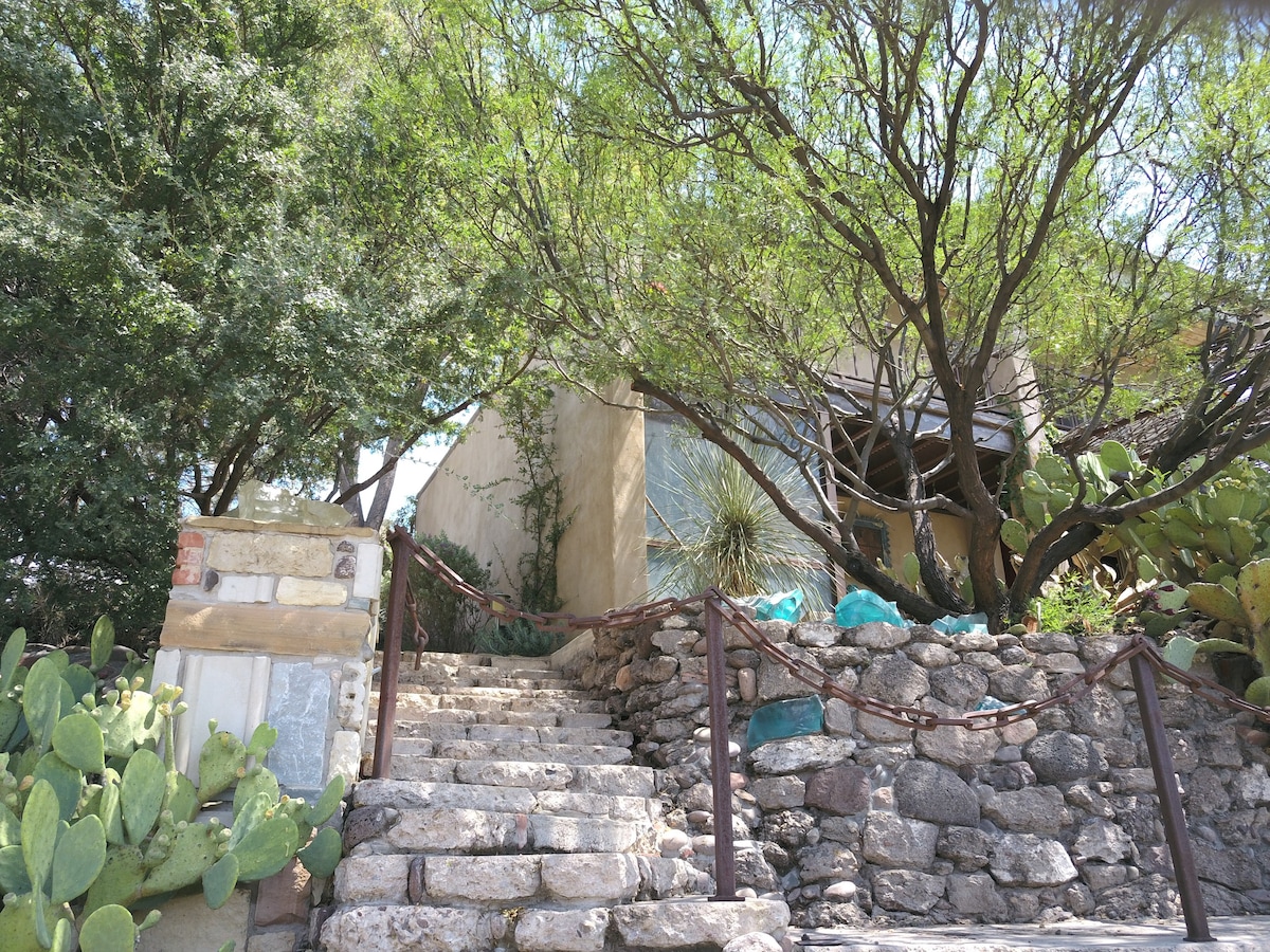 Marfa Hill House