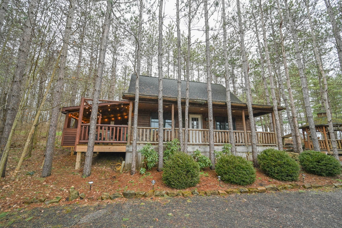 Whispering Pines Cabin
Pond Views/Access