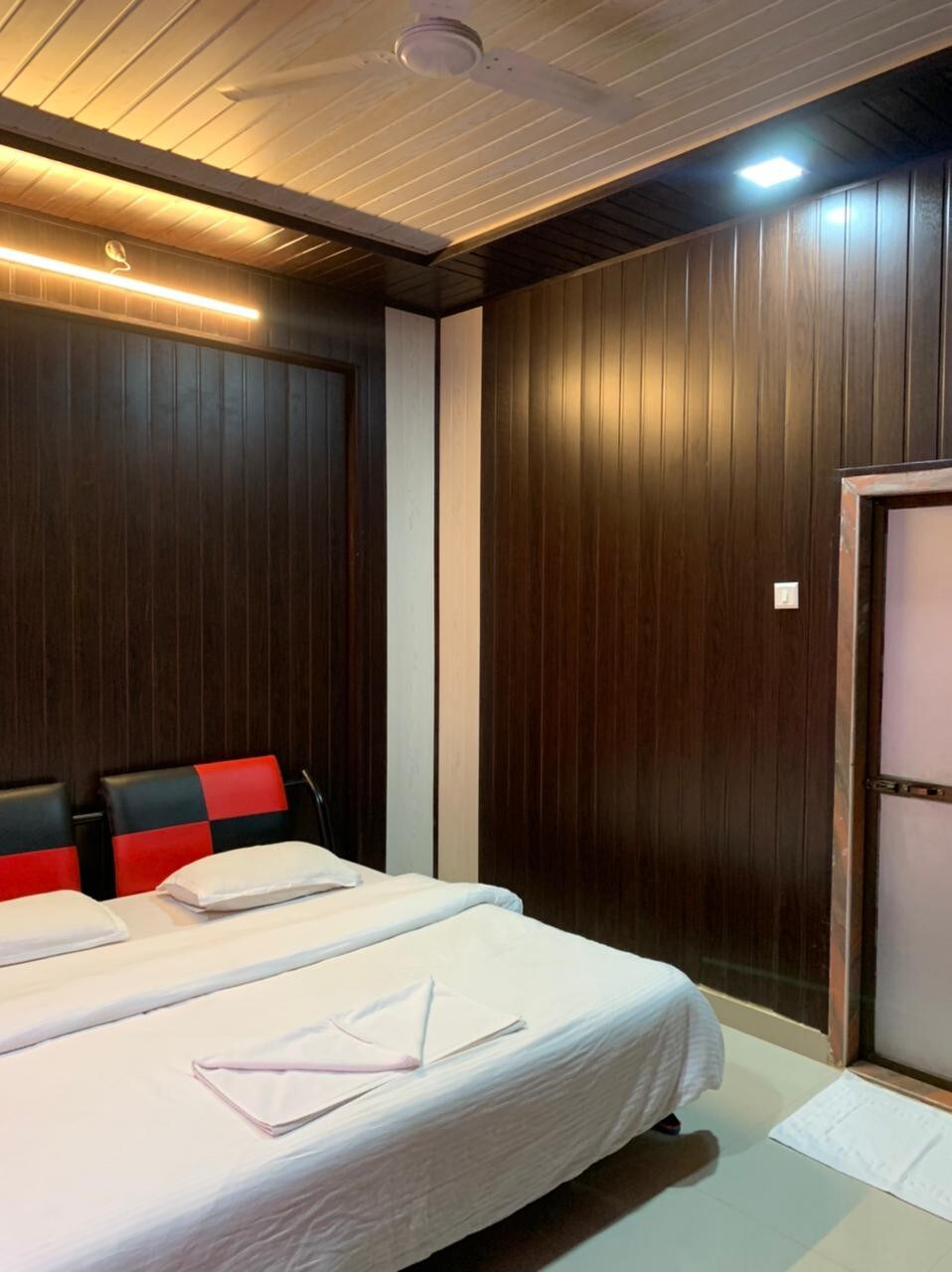 Deluxe Room in Mahabaleshwar