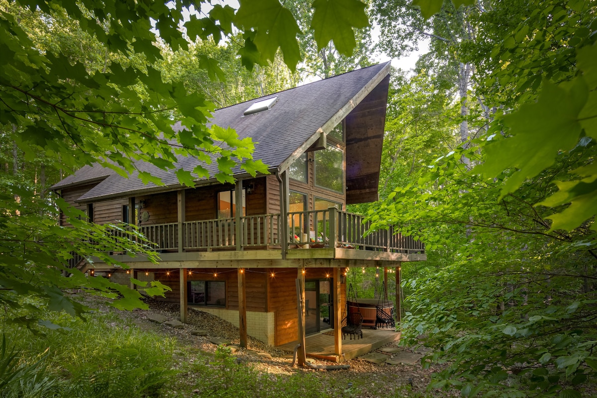 Lux Hocking Hills度假木屋， 37英亩，游戏室