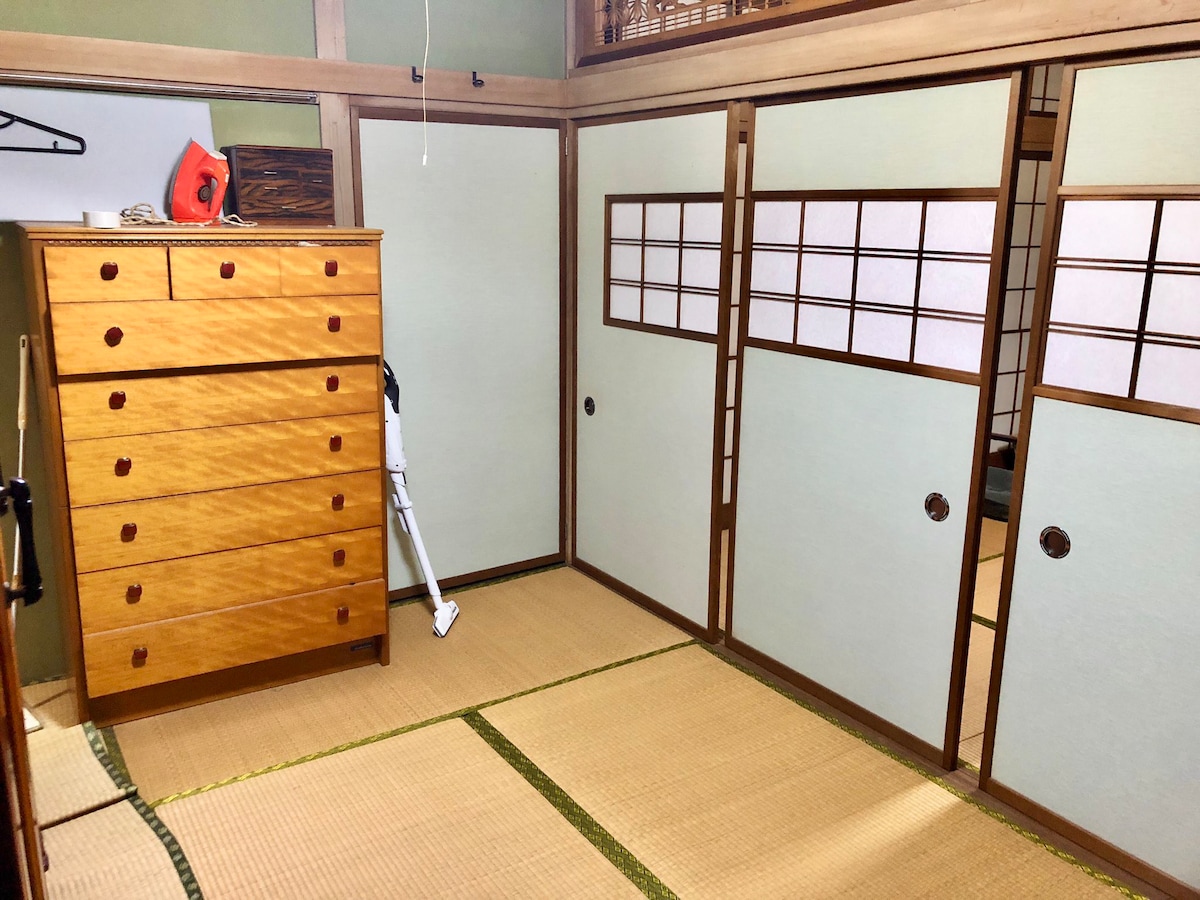 富山県　富山市　一軒家　和室6畳2部屋