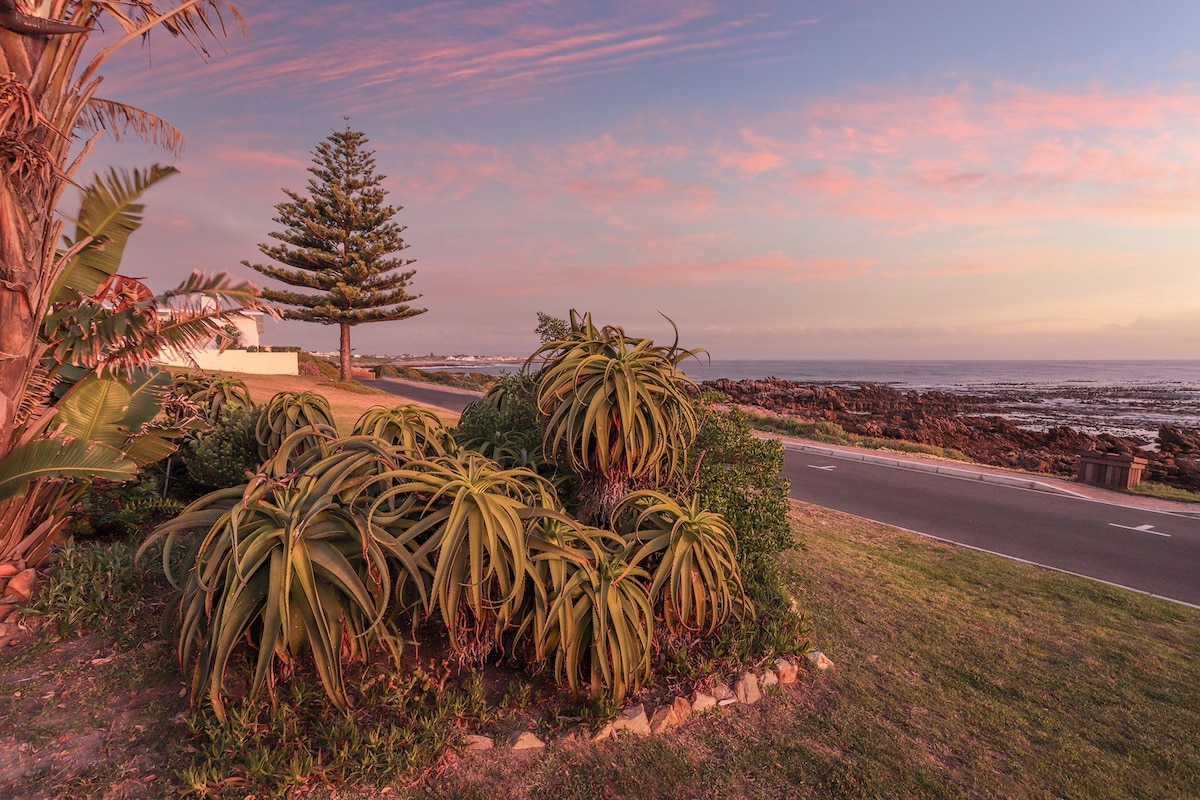 On the Rocks A | Onrus, Hermanus