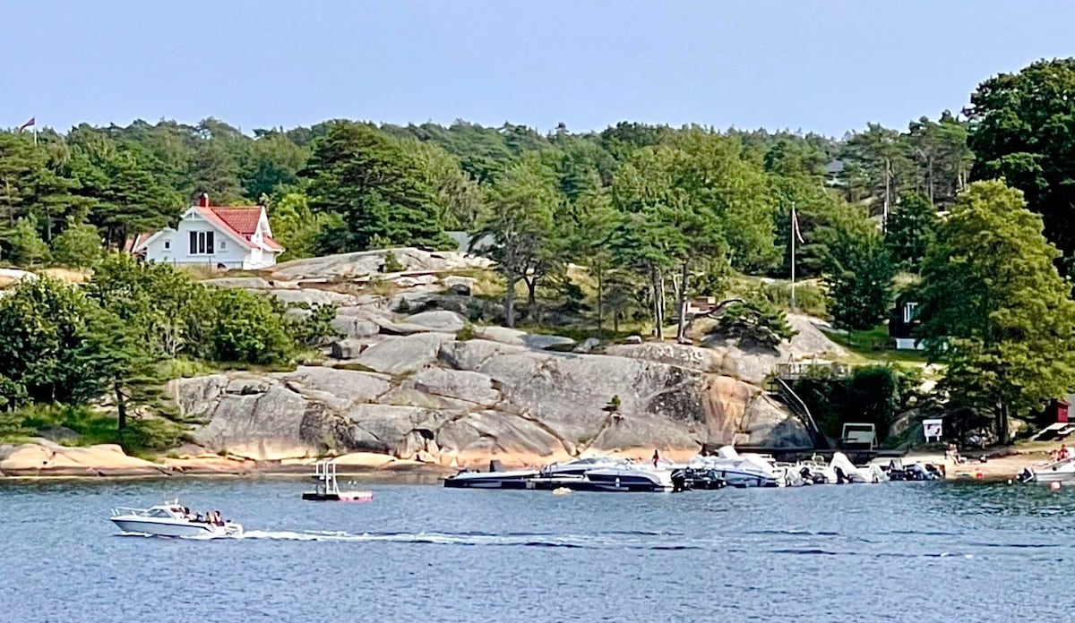 Idyllisk perle med lang strandlinje