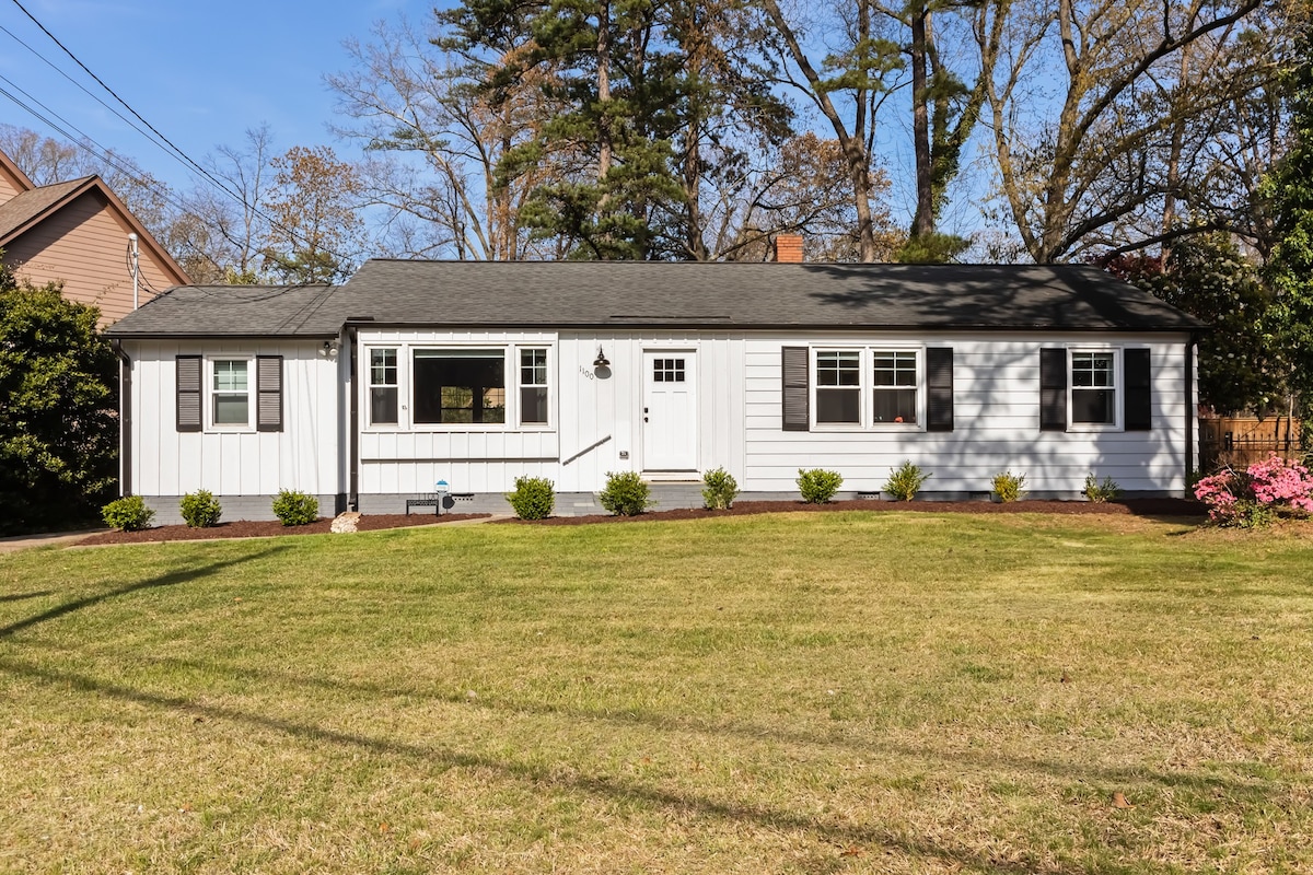 3BR Cozy Raleigh Ranch | Fire Pit + Fenced In Yard