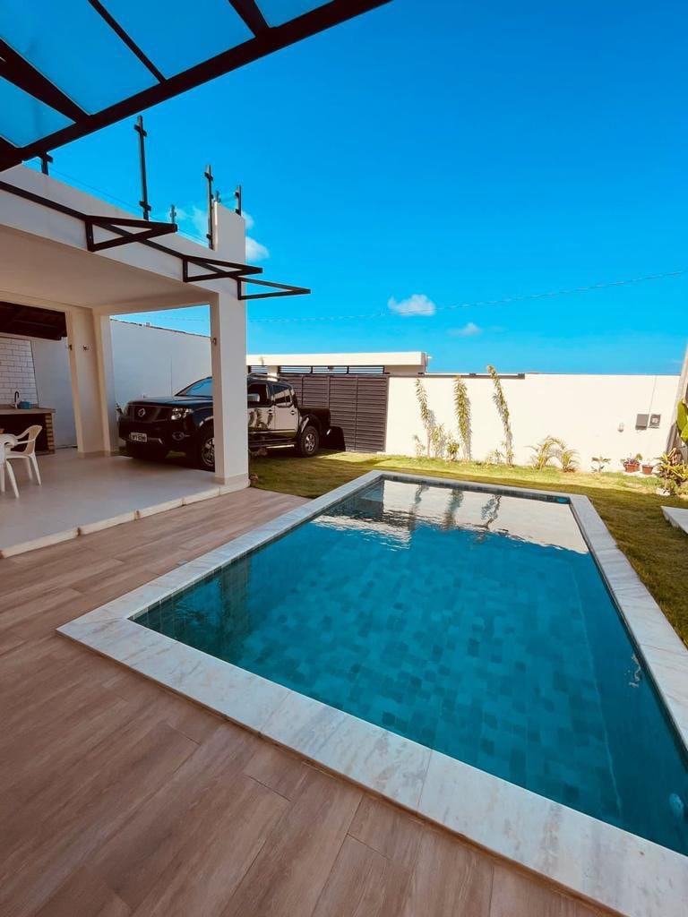 Modern Beachfront Home with Jacuzzi, Pool & BBQ