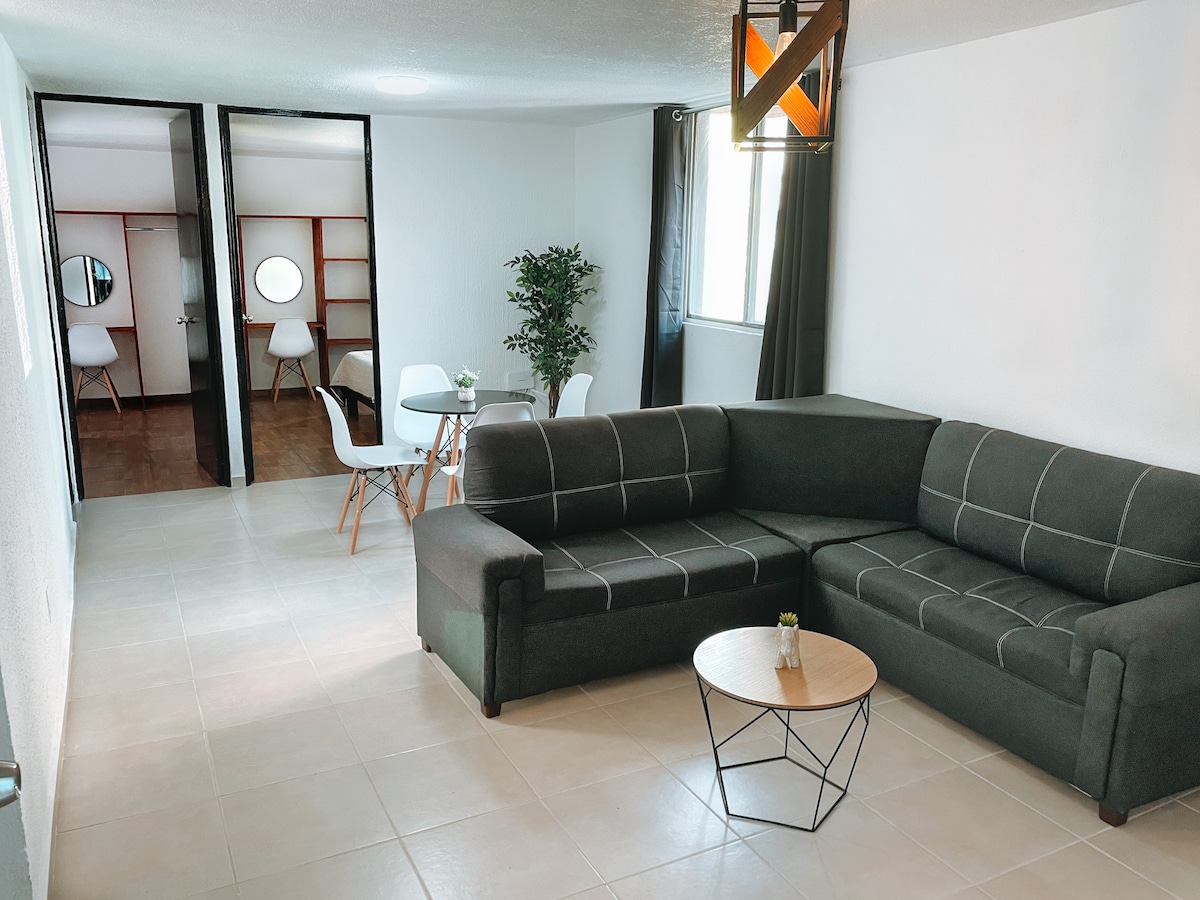 Comfortable 2BR APT steps from EXPO GDL