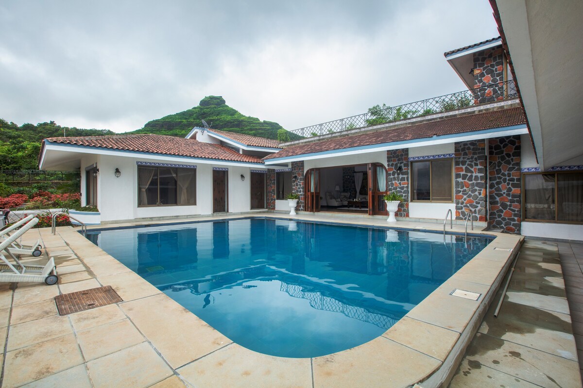 Lakeview by Hireavilla - 4BR w Pvt Pool in Pavana
