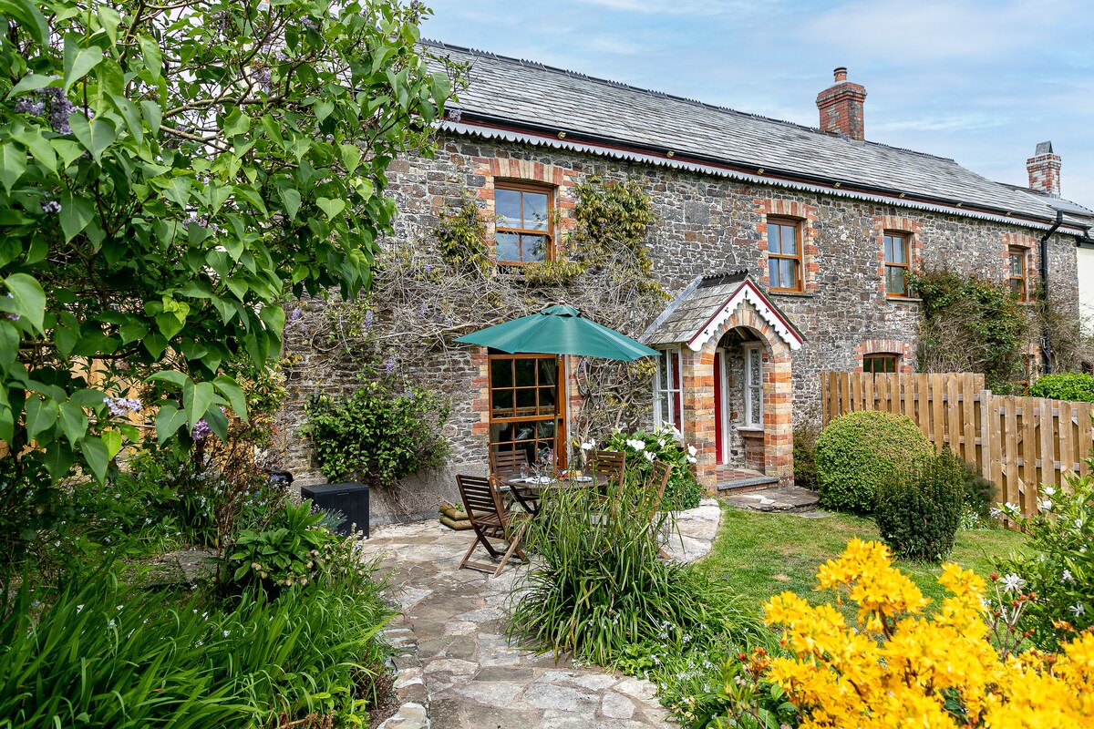 Dog-friendly 4* gold award Grange in Devon