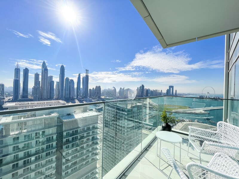 High end new 1 bed with Private beach Dubai Marina