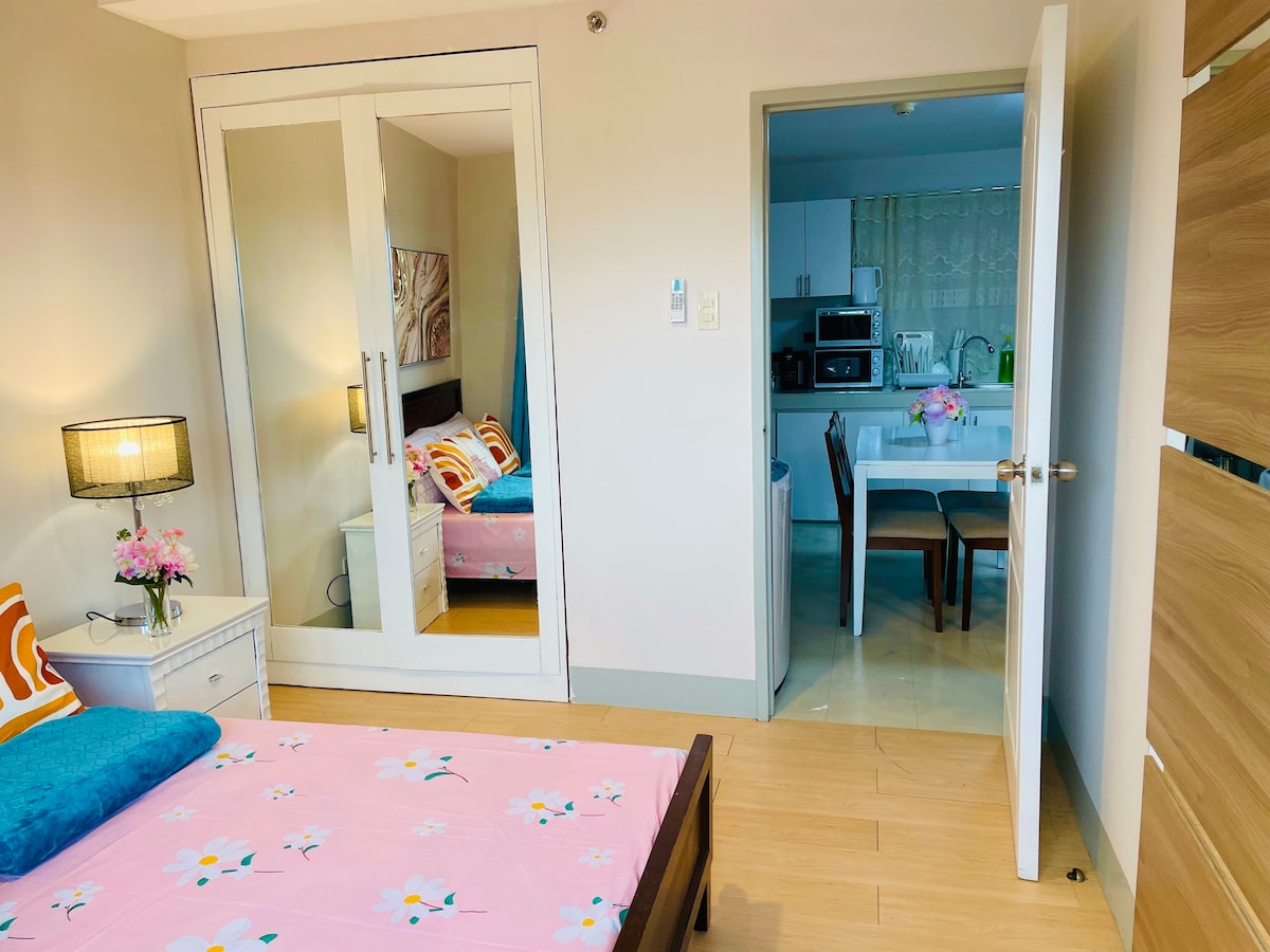 Two bedroom cebu near ayala 2