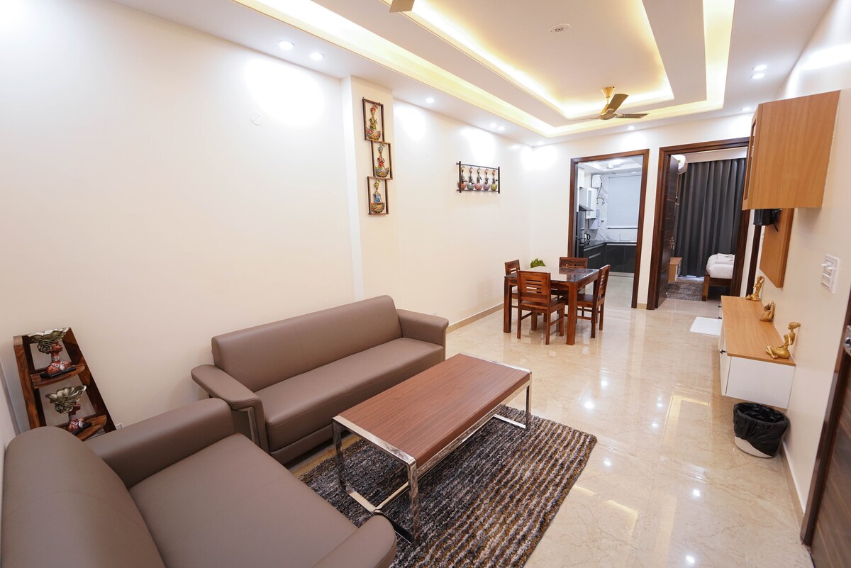 Fully Furnished 2-BHK Apartment N/B Horizon.