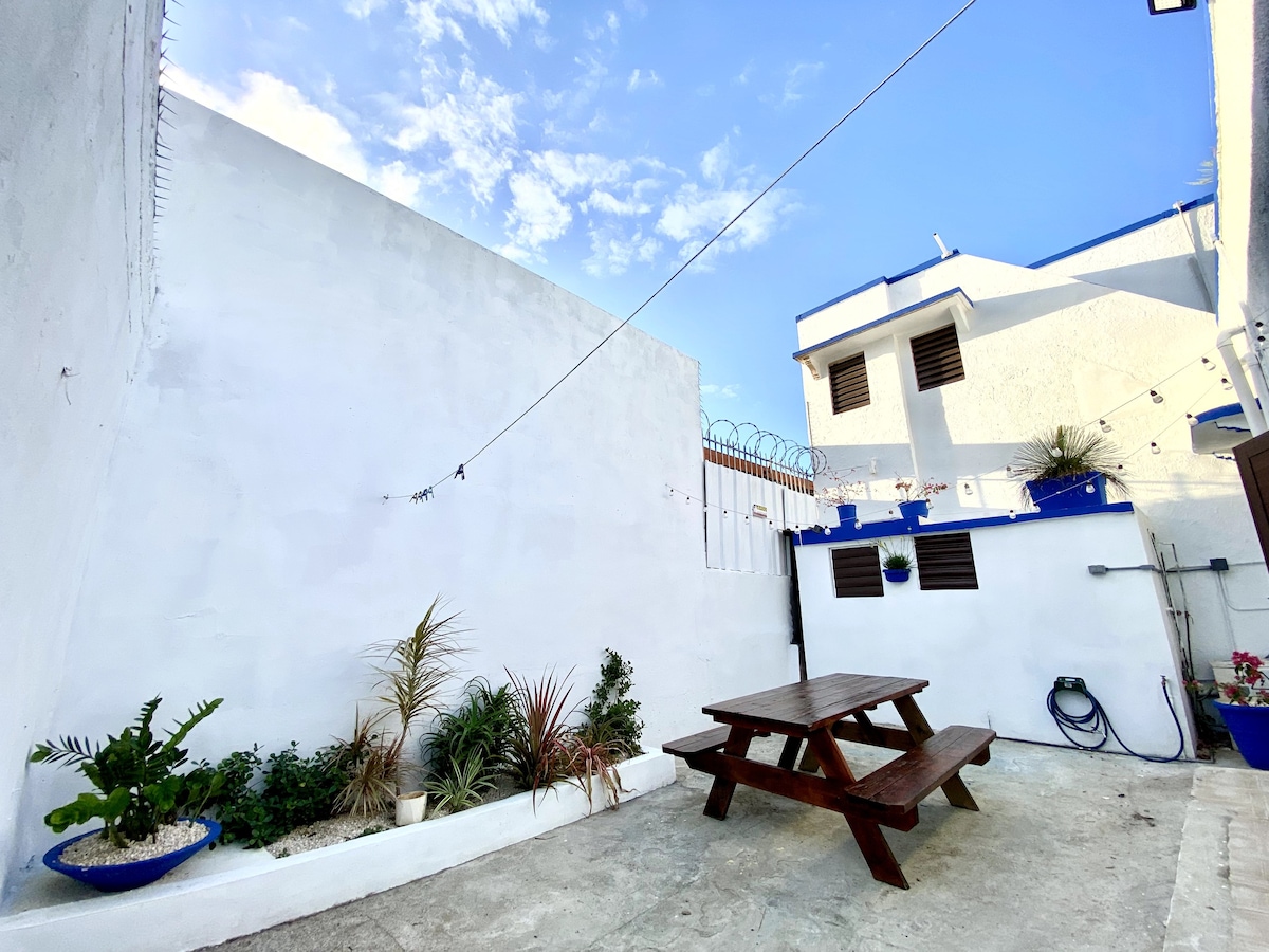 PortoBlue House | Arecibo