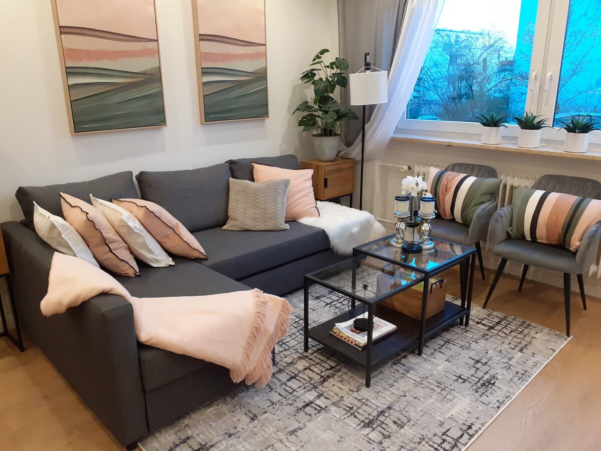 Vier-Zimmer-Apartment am Stadtrand von München