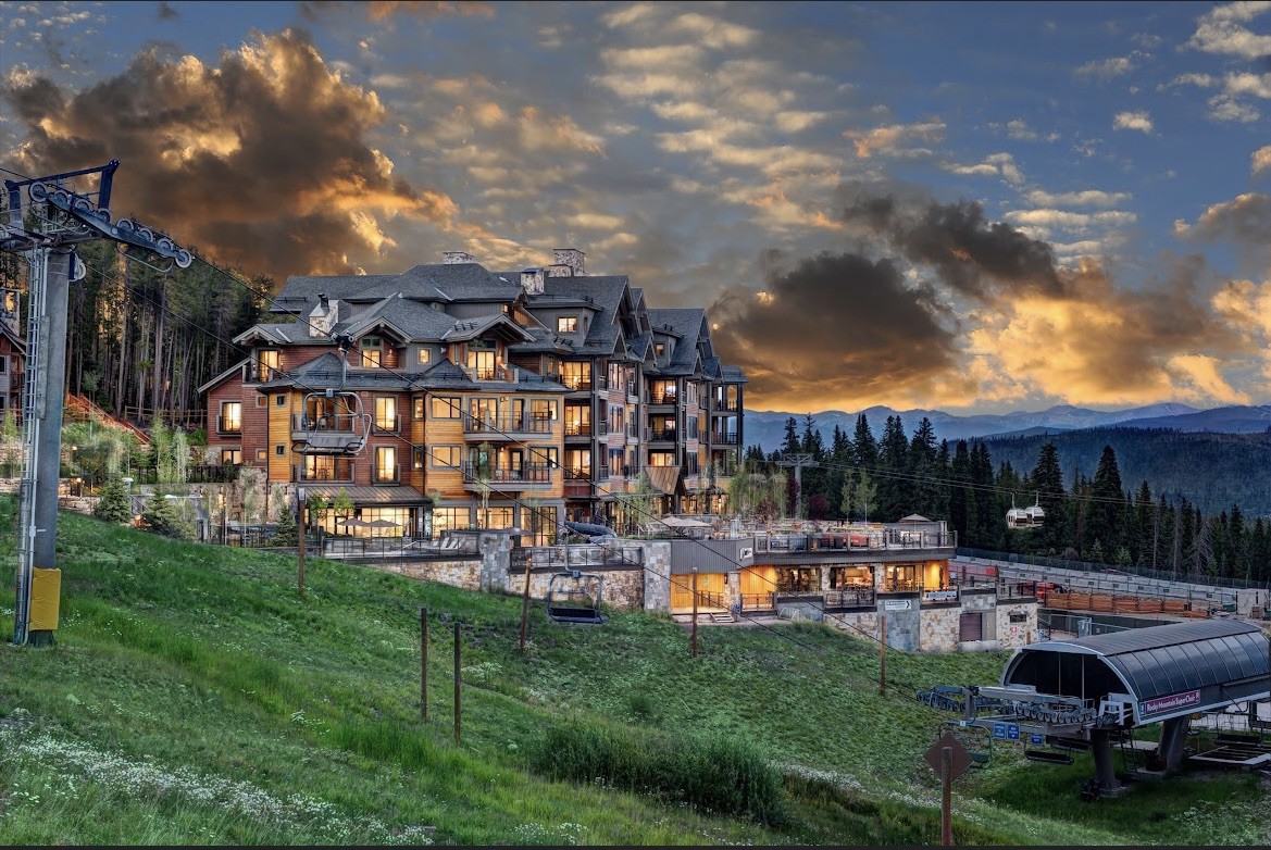 2 Unit Breck Peak 8 Winter Wonderland- Sleeps 8