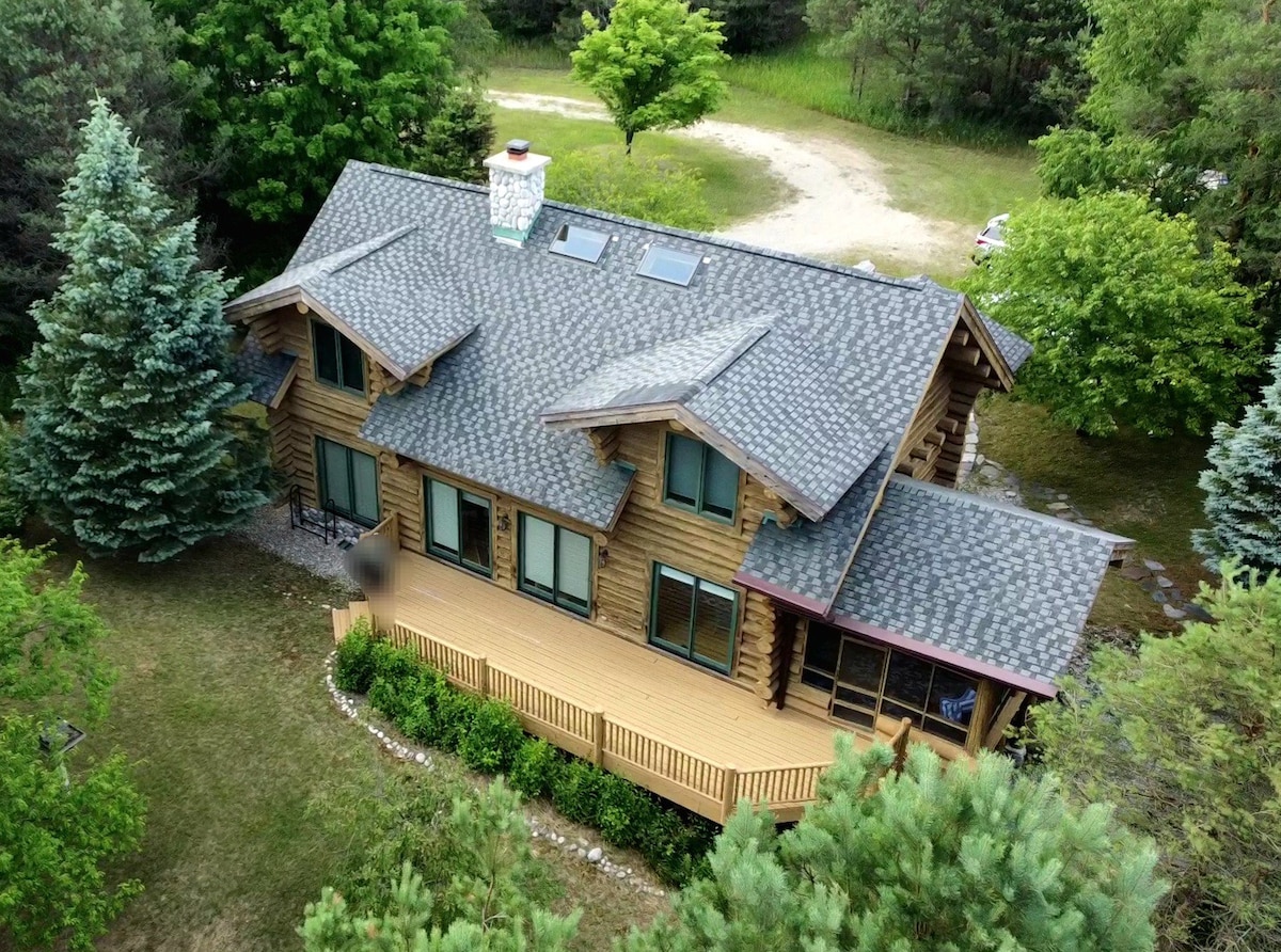 Betsie River Log Cabin