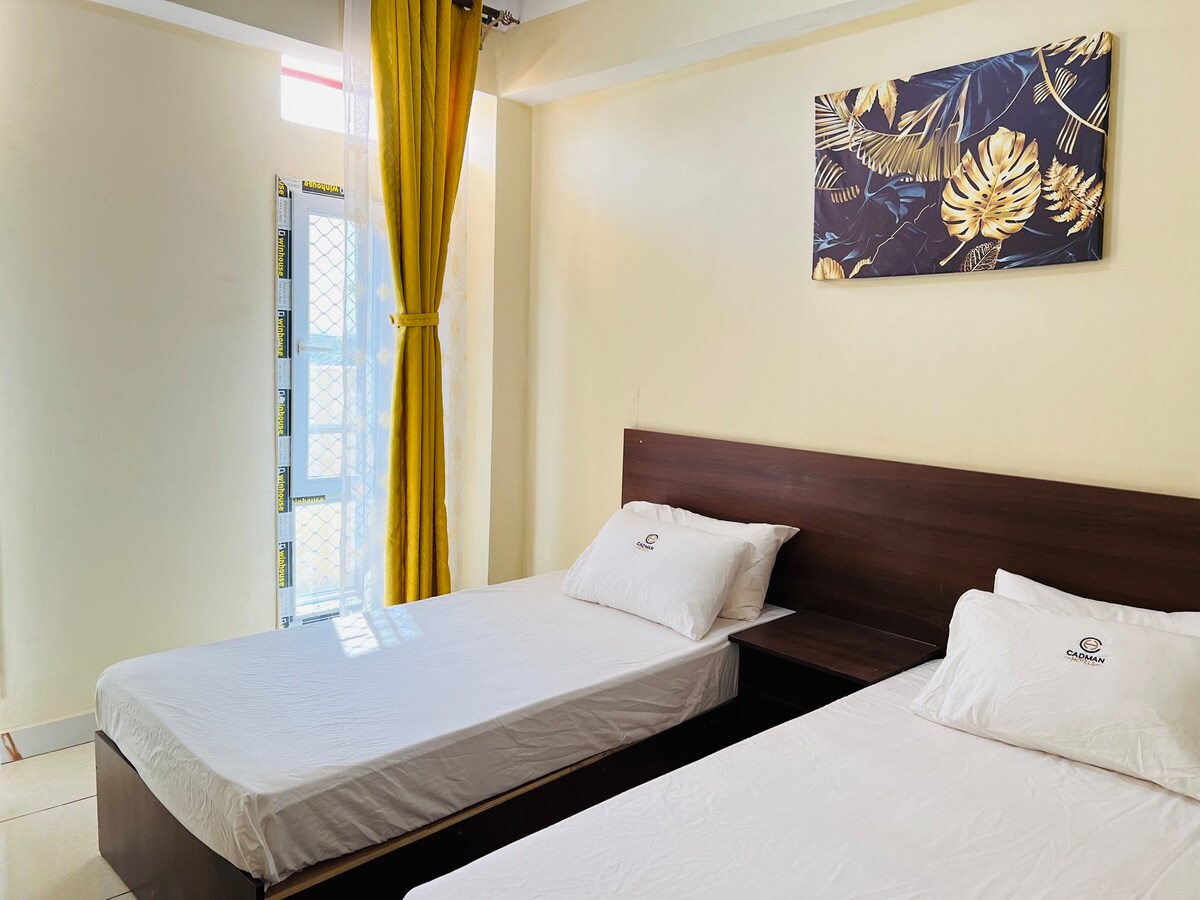 Cadman Hotels Bed & Breakfast