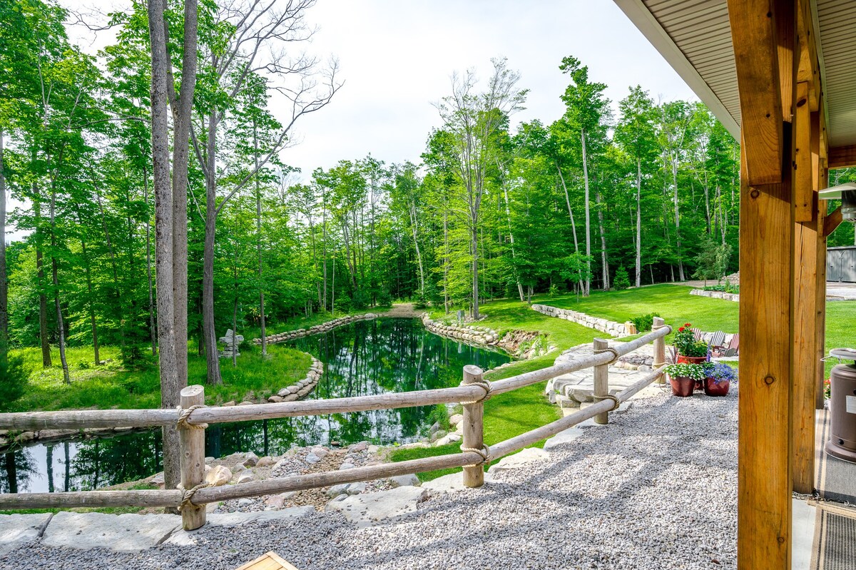 Enjoy Luxury at Timber Cottage, near Algonquin