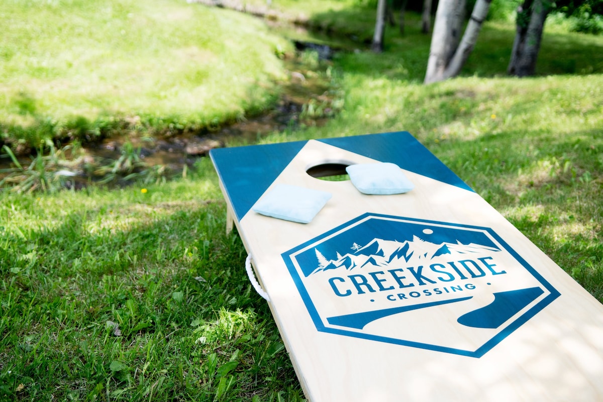 Creekside Crossing: 9 min. to GNP | Hot Tub