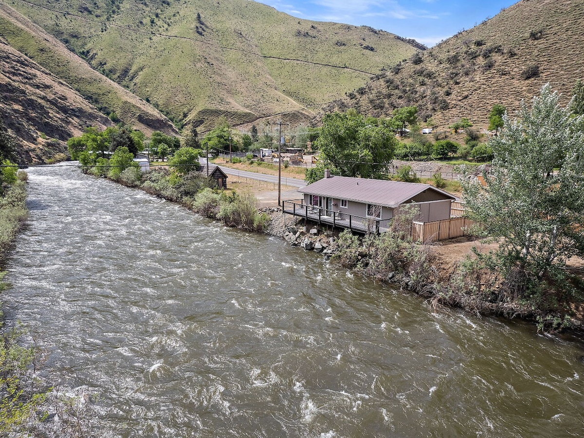 Little Salmon River House