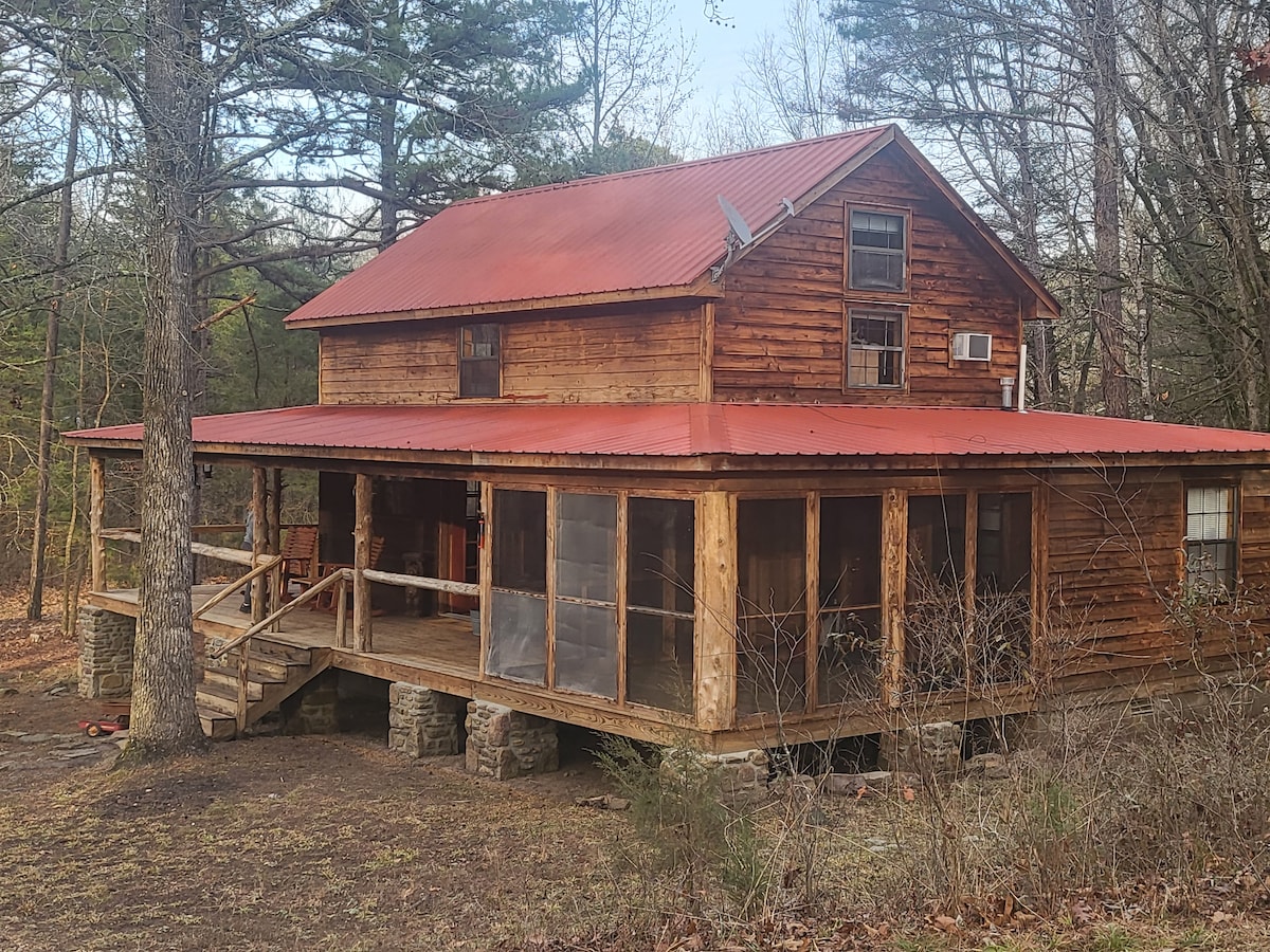 Hee Haw on the Creek, 11 Acres on Livingston Creek