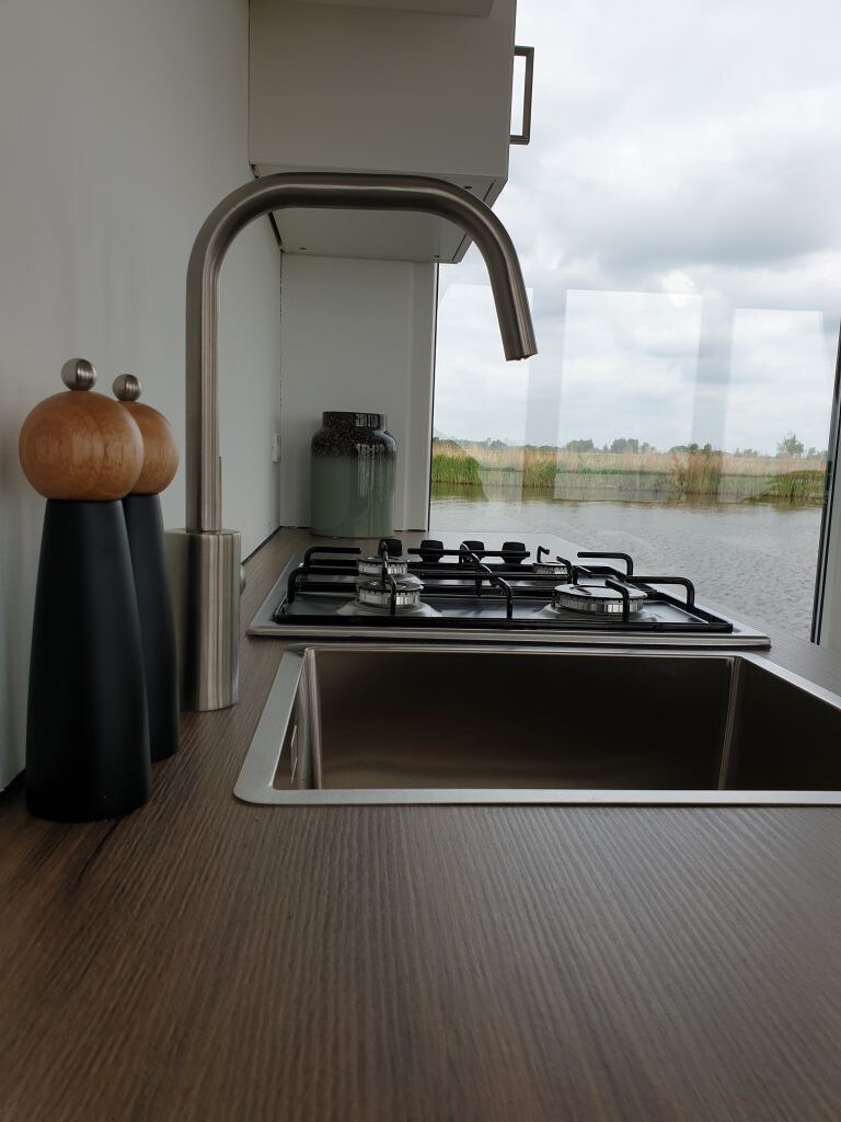 Houseboat Friesland ~ Sneek