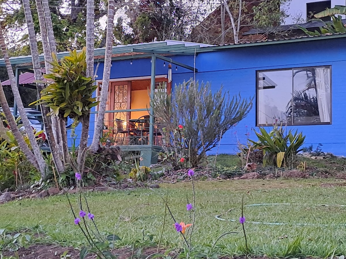 La semilla- Casa, jardín y vista