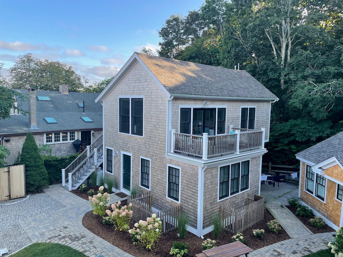 Historic Charm & New Renovation with Hot Tub