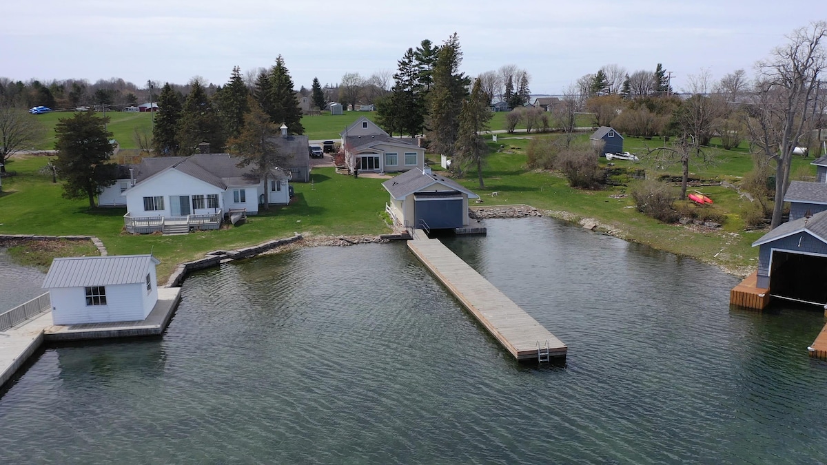 Millens Bay Retreat with Private Dock