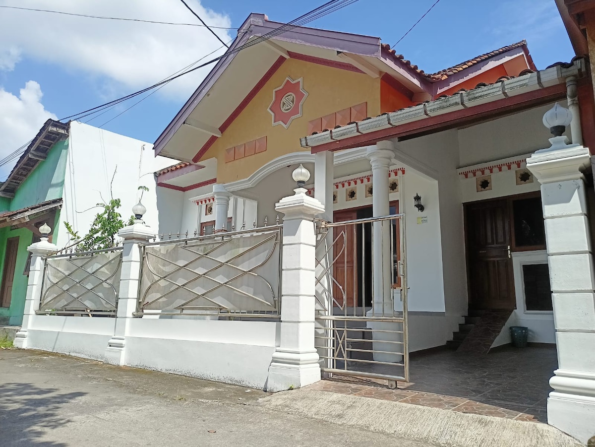 Homestay Nusantara in Ringroad Maguwoharjo