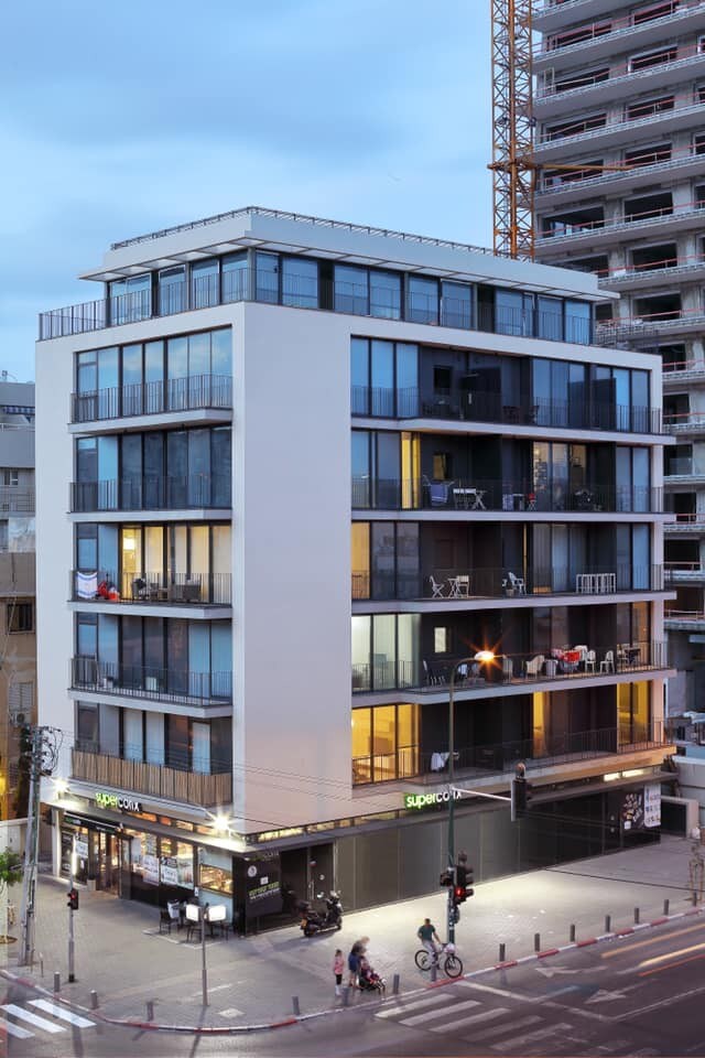 parking - elevator - balcony tlv