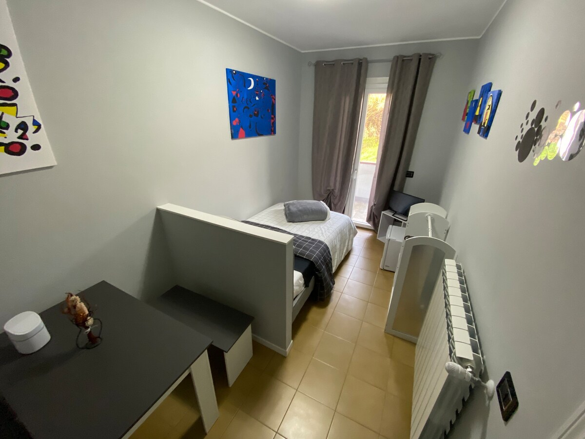 Triple Room rent  with private toilette