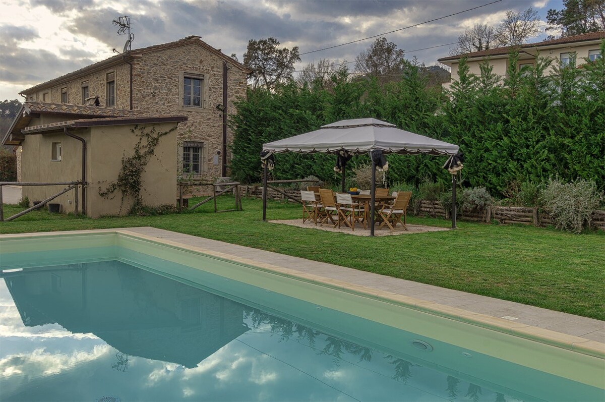 克里斯蒂娜别墅（ Villa Cristina ）带私人泳池的现代农舍