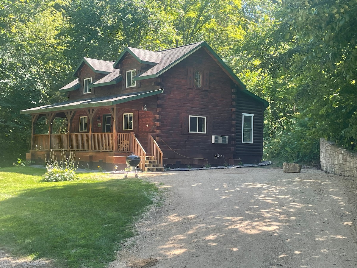 The Maplewood Cabin